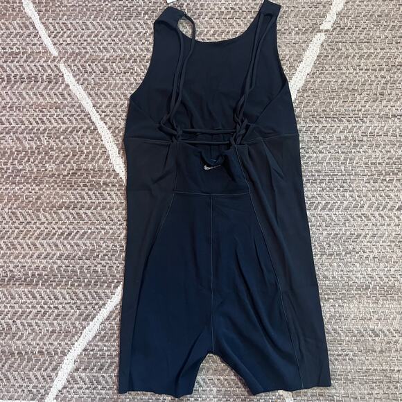 NIKE YOGA DRI-FIT LUXE WOMEN'S 5"JUMPSUIT Sz XXL - Picture 2 of 6